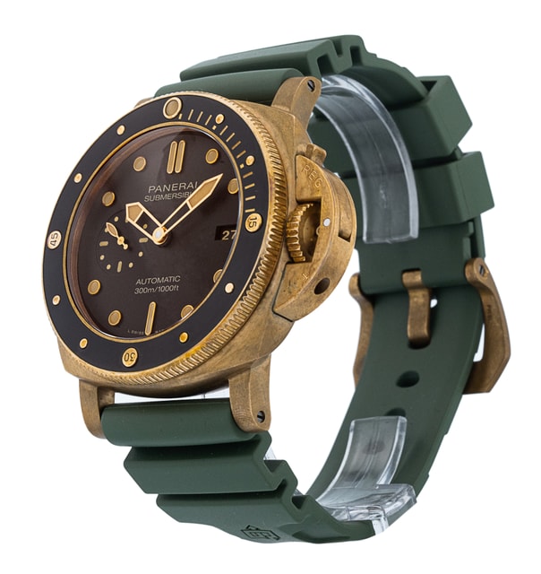 Panerai Submersible PAM00968 Image 2